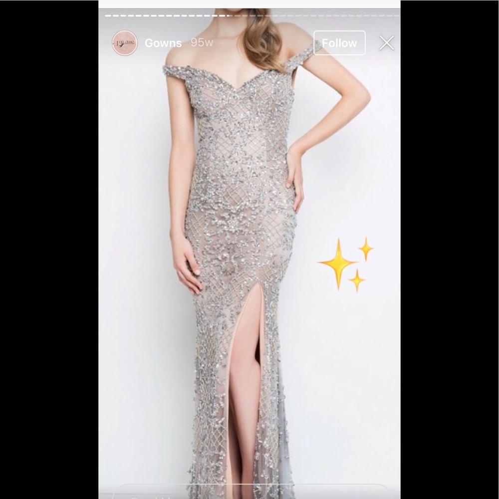Gorgeous evening dress